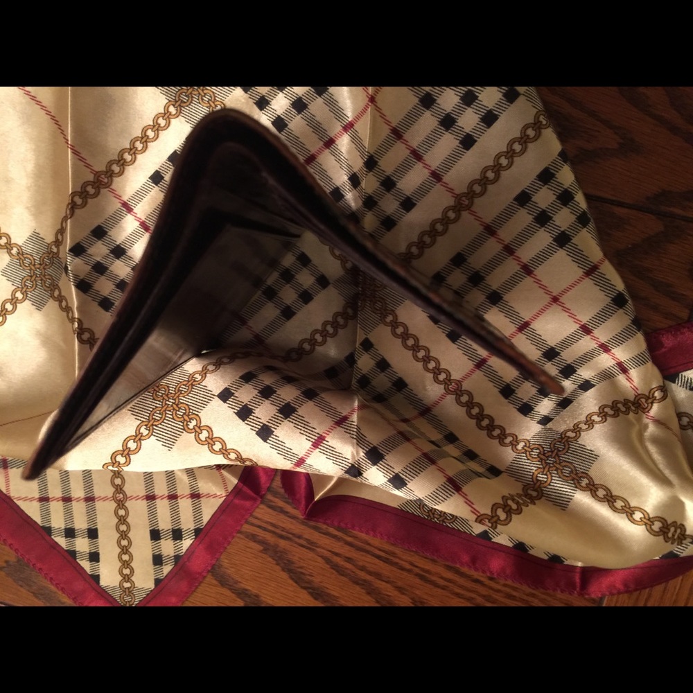 ❌SOLD❌ Leather Women’s Wallet & Checkbook! - Picture 7 of 8